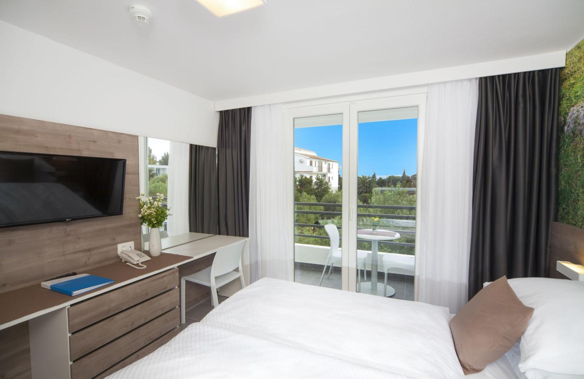 Bluesun Hotel Neptun Tučepi Habitación foto